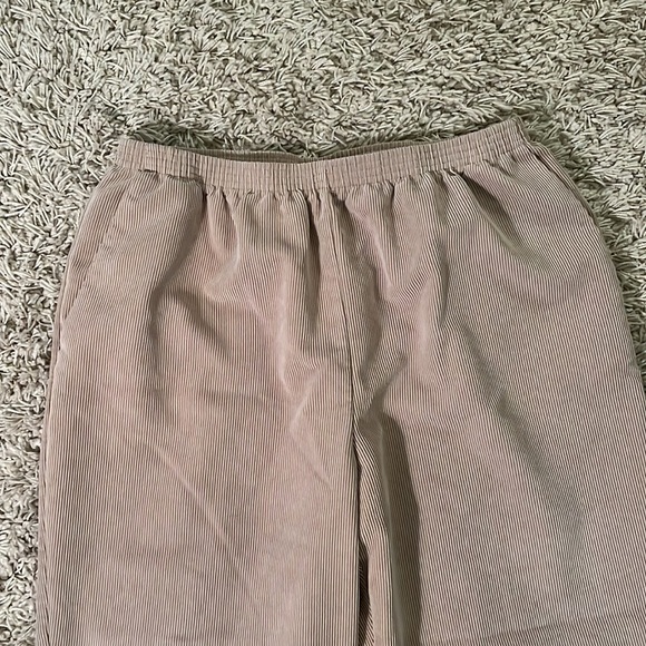 Alfred Dunner Corduroy Elastic Waist Pant w/Pockets - Picture 3 of 6